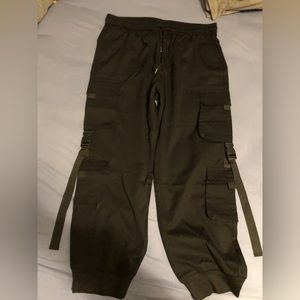 Men Flap Pocket Buckled Drawstring Waist Cargo Pants